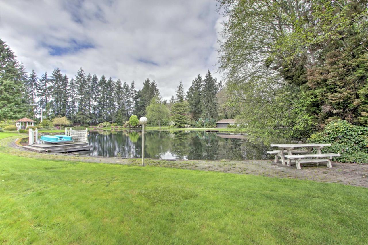 Contemporary Tacoma Cottage With Deck And Pond! المظهر الخارجي الصورة